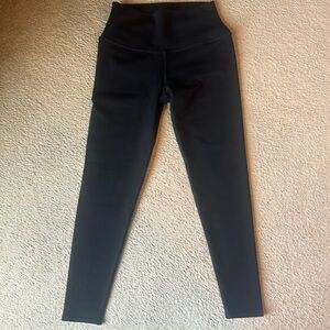 Alo black 7/8 High Waist Airbrush Legging Size M